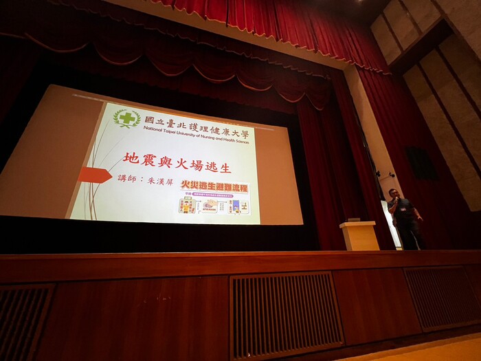 112學年度第1學期學生宿舍新生防災教育與住宿講習活動圖片
